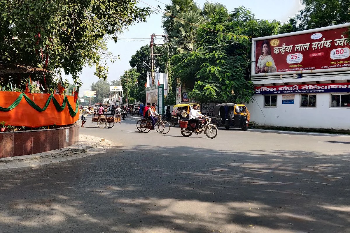 All main roads and junctions despite being choc-a -bloc are swept clean every day even as pilgrims and tourists piled