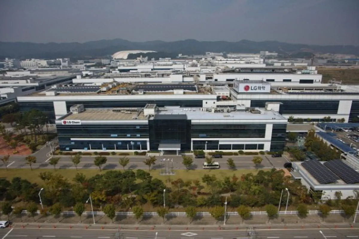 LG Energy Solution, World's Second Largest EV Battery Maker, Set To Raise $10.7 billion In South Korea's Biggest IPO
