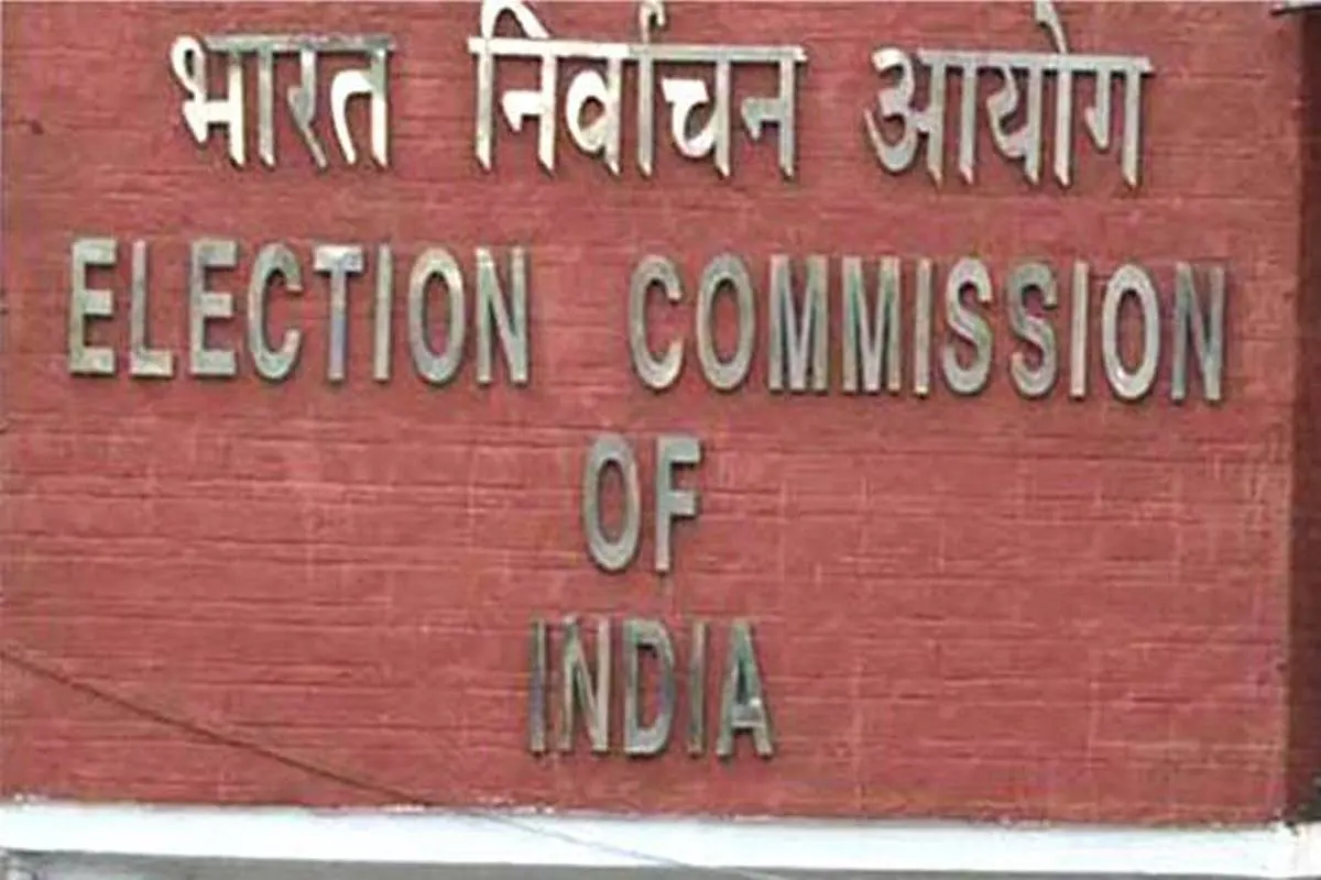 UP Minister Gets EC Notice After Video Showing His Son 'Distributing' Cash To People Goes Viral