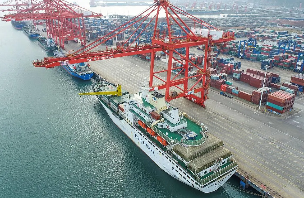 China Exports In 2021 Touches $3.36 Trillion, Trade Surplus At A Record $676.4 Billion Even As Imports Grew by 32.7%
