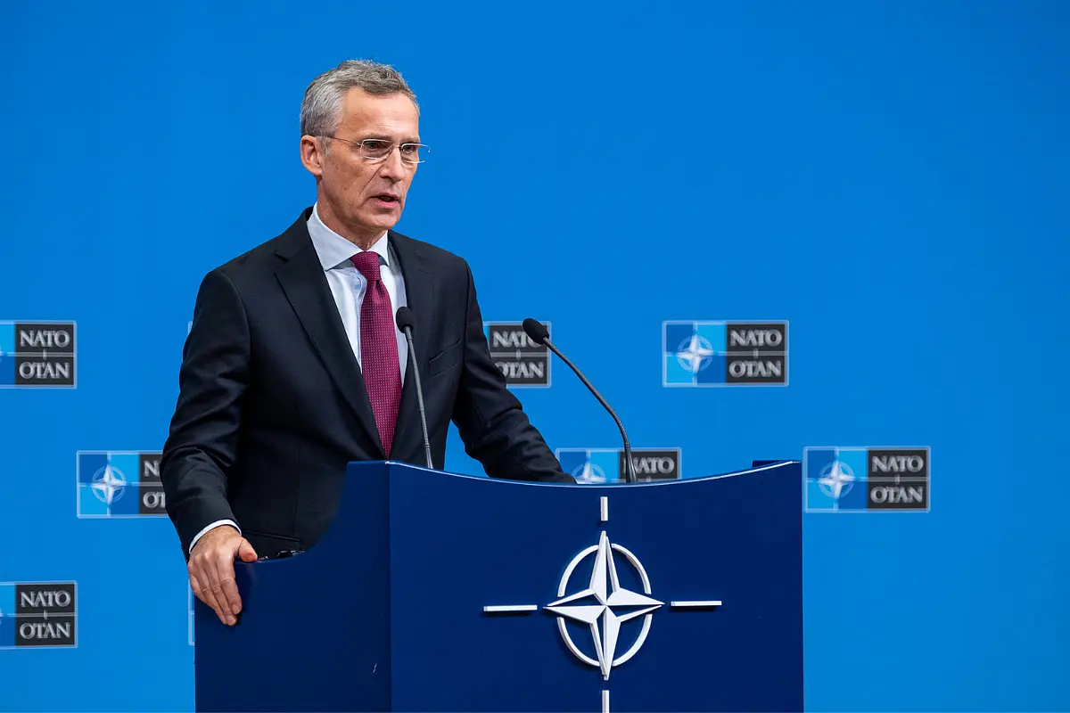 West Mocks Itself With Phantom Sanctions On Russia While Ukraine Is Left To Defend Itself