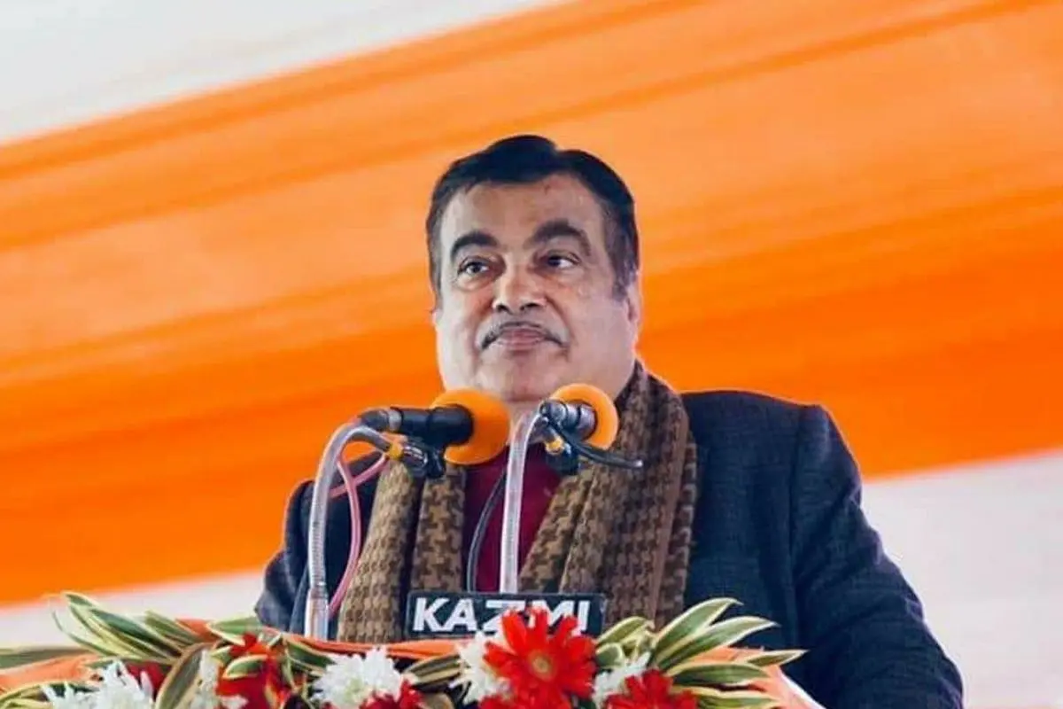 E-Scooter Fire Accidents: Gadkari Asks Companies To Recall All Defective Batches Of EVs, Warns Of Heavy Penalty