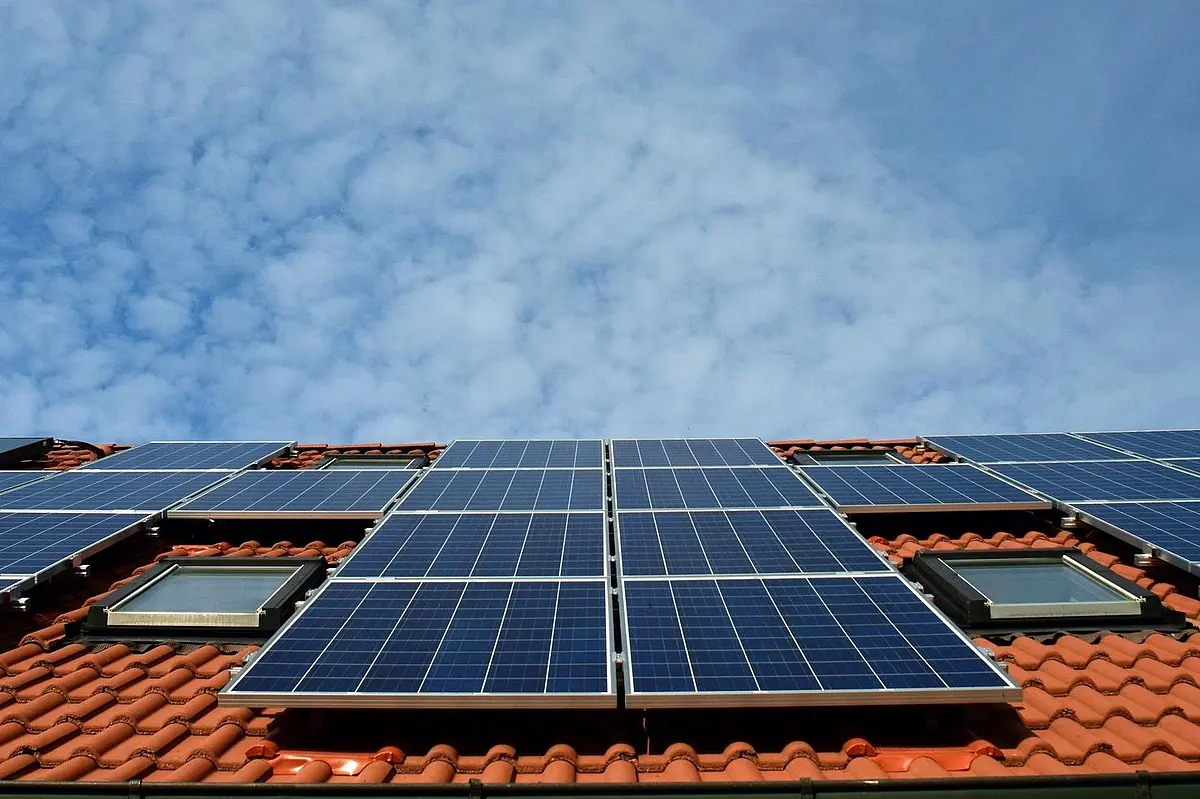Shelter And Power: How India Plans To Go Big On Rooftop Solar Plants