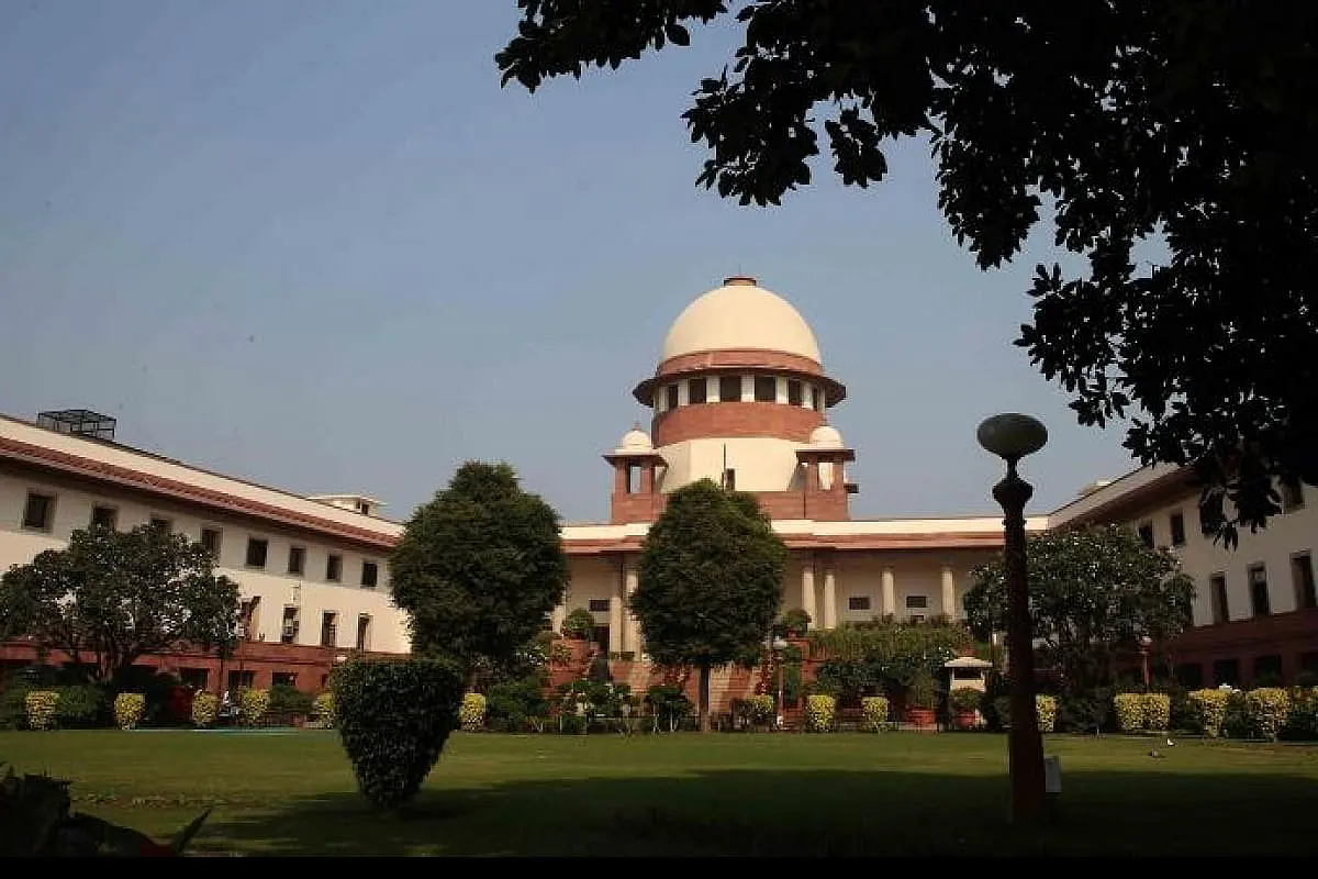 Infra Projects Should Not Be Stayed As Judges Are Not Experts In Dealing With Technical Issues: SC