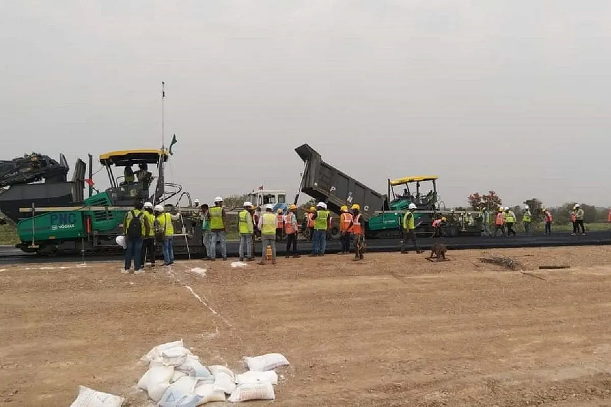 Delhi - Mumbai Expressway Creates Another Record, Lays Highest Quantity Of Bituminous Mix In 100 Hours