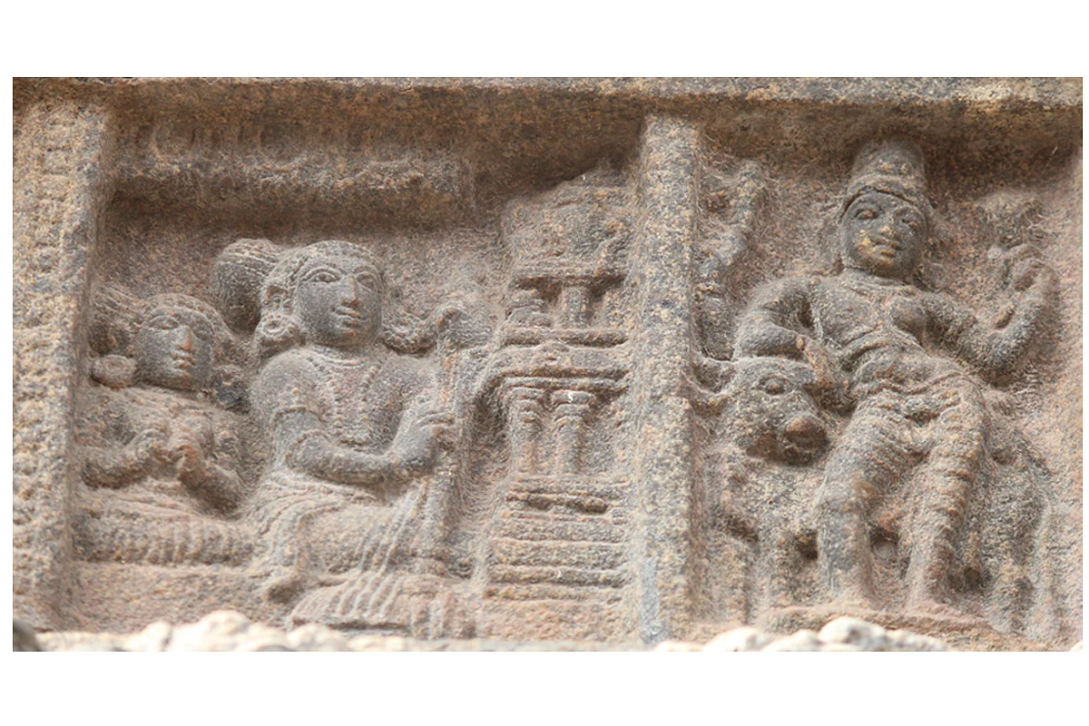 The Iravatheesvara temple (12th century CE) shows Thiruneelakanda Yaazhpanar with his stringed instrument.