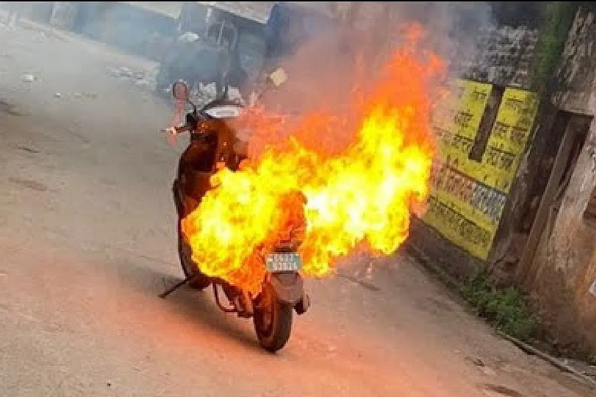 Government Acts Tough, Asks For Quick Recall Of Faulty Electric Vehicles
