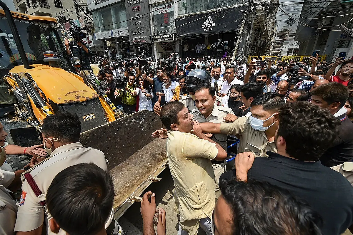 Politicisation Of Anti-Encroachment Drive in Delhi Is Not In Capital’s Interest