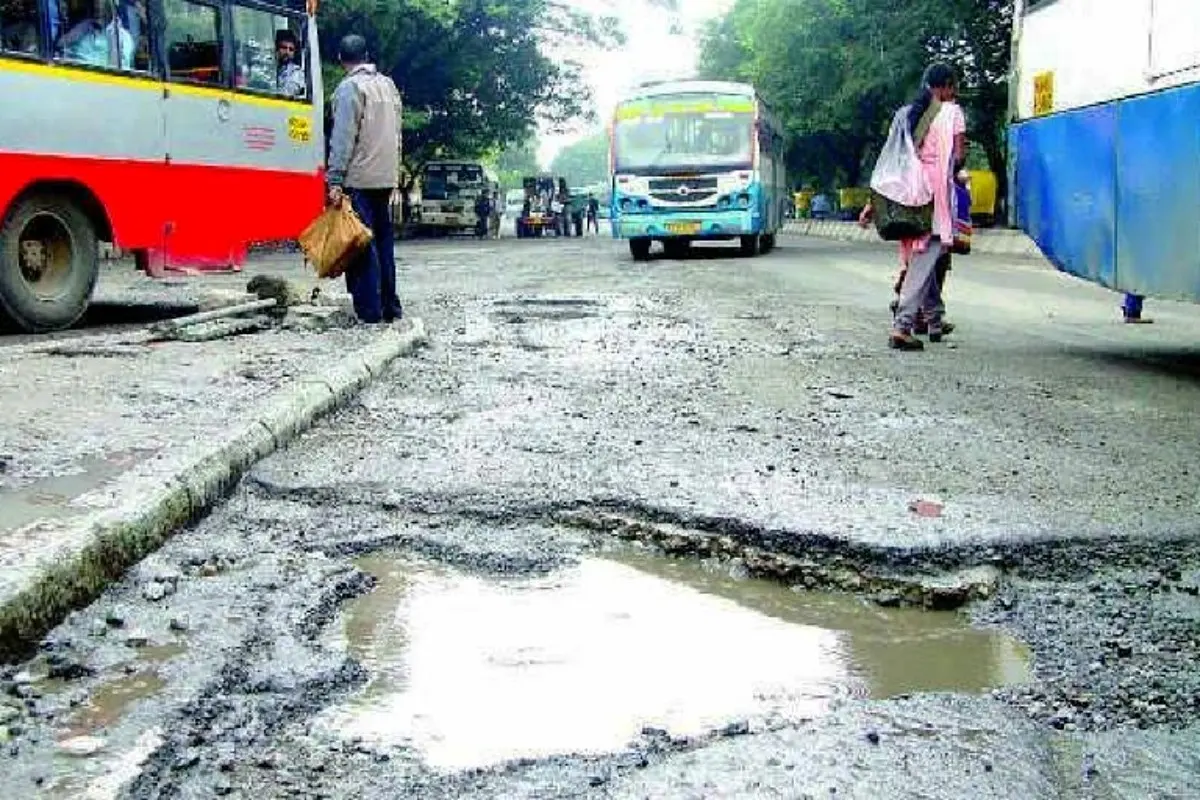 Karnataka High Court And Bengaluru Civic Body Pulls Up Officials For Shoddy Work