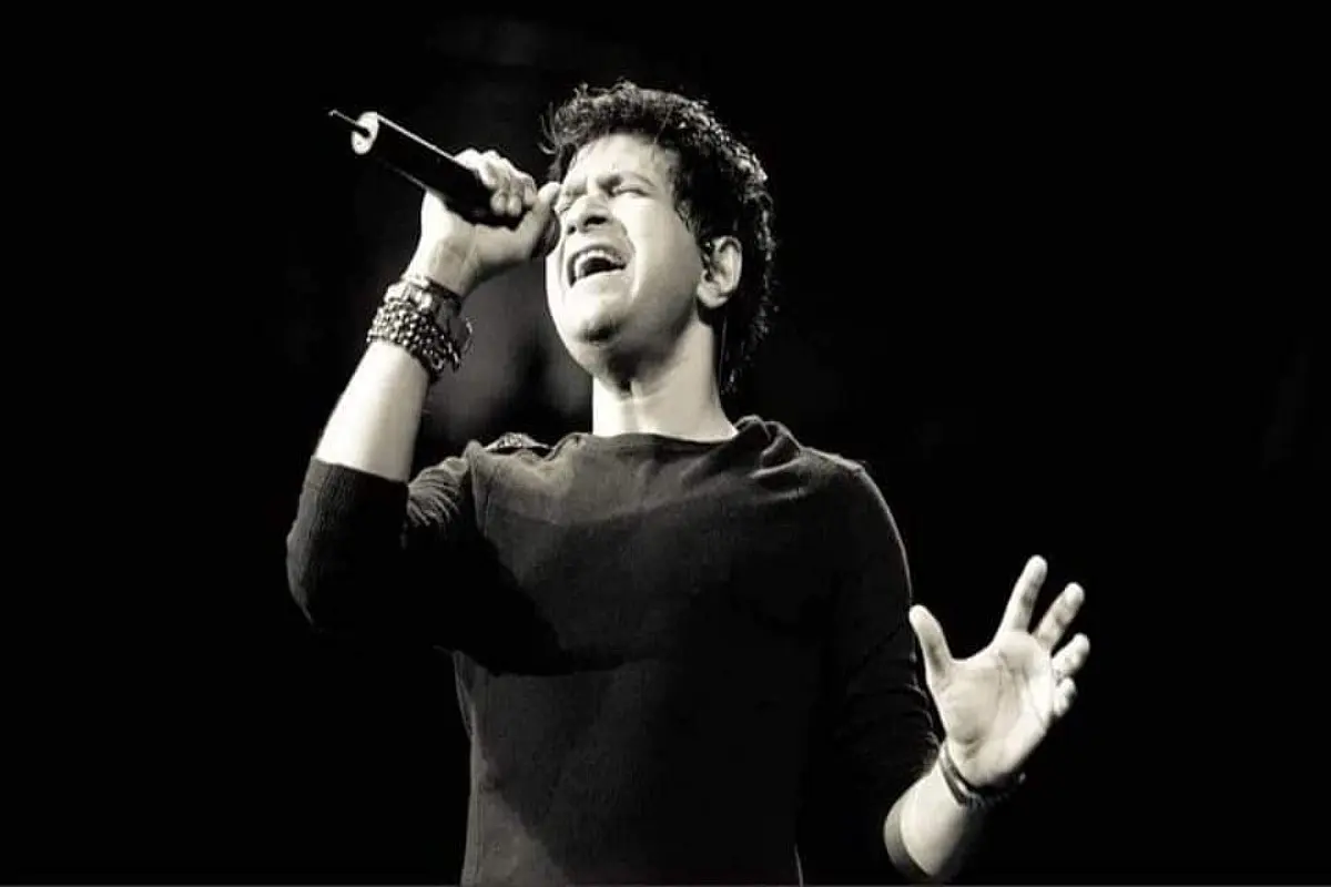 Singer KK Death: Controversy Erupts Over Overcrowded Hall, Poor Ventilation And Unruly Student Mob