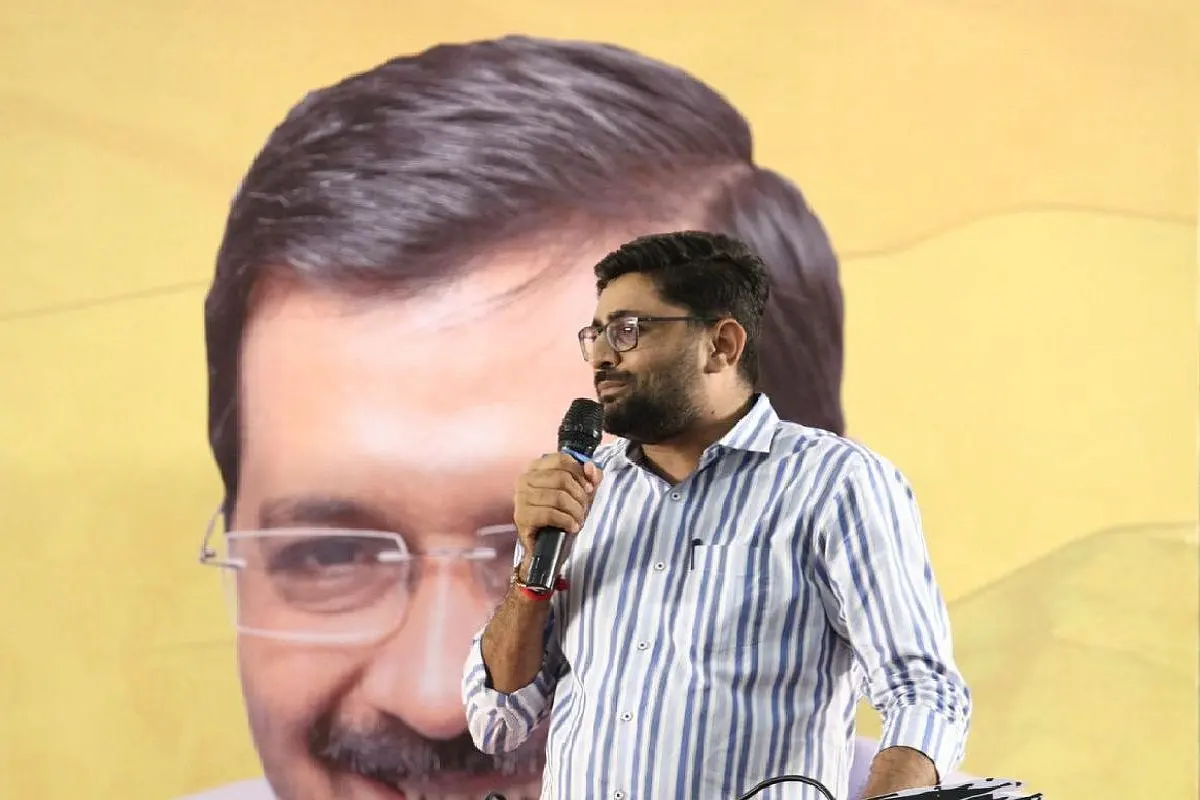 Even As Kejriwal Invokes Shri Krishna, Casteist And Hinduphobic Videos Of AAP's Gujarat Unit Chief Circulate On Social Media