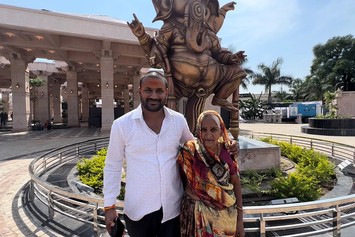 80 year old Yashoda Bi with her grandson had come to take a walk at the corridor