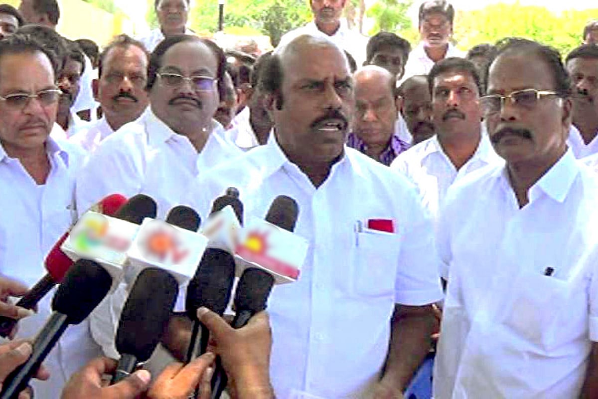 DMK Cadres Led By Former Minister Sings Bhajans At Karunanidhi Memorial,  Draws Flak