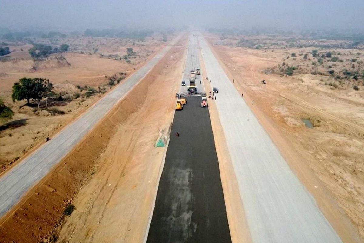 Uttar Pradesh Construction Gathers Pace On Bundelkhand Expressway