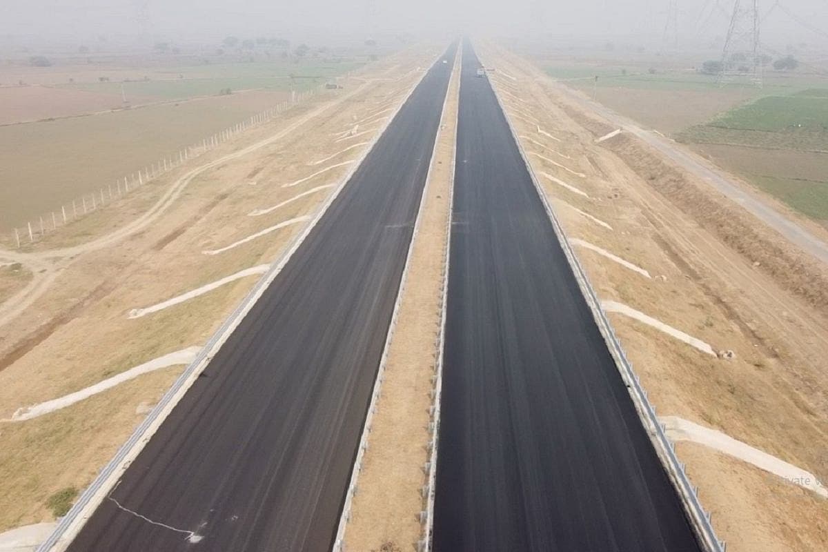 Uttar Pradesh’s Bundelkhand Expressway Creates New Record By Laying