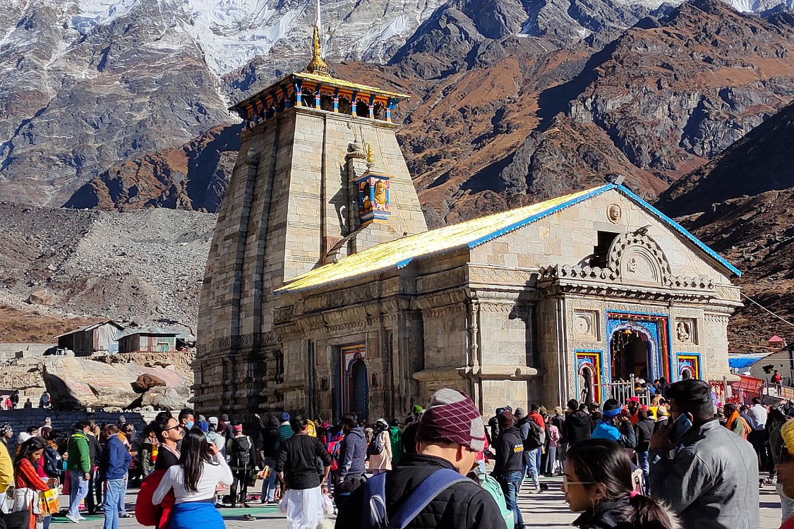 Why Kedarnath And Badrinath Dhams Need Norms Against Mobile Phone ...