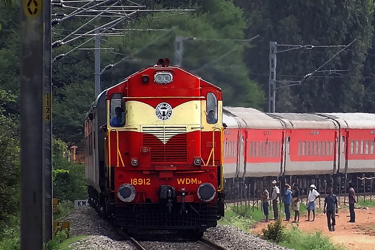 Indian Railways Earnings Rise By 92 Per Cent In Passenger Segment