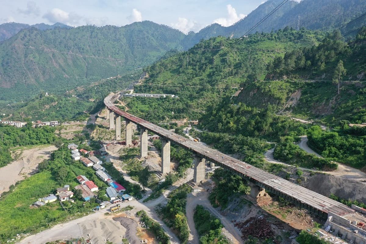 UdhampurSrinagarBaramulla Rail Link 95 Per Cent Of Work Completed On