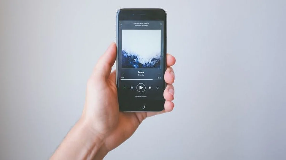 Google lets you ‘Hum to Search’ that song stuck in your head