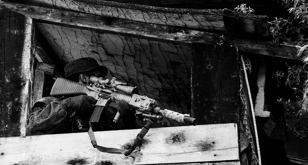 Are leading terrorist organisations maintaining close ties despite promises?