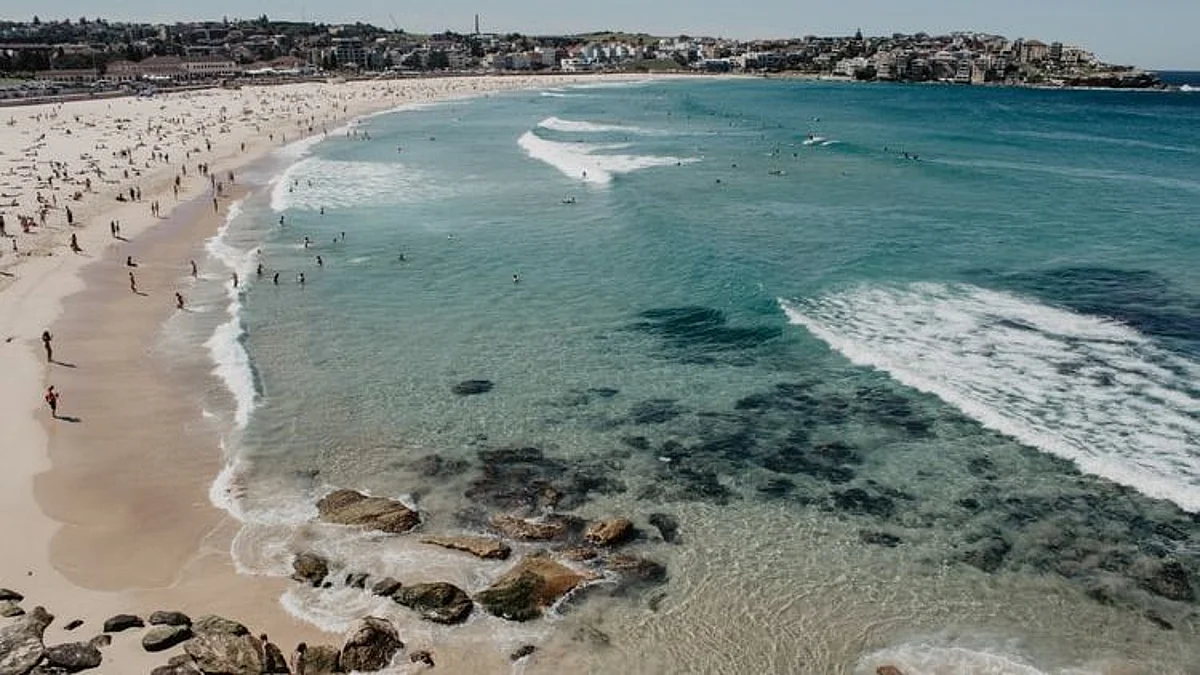 COVID-19 Australia: People urged to stay away from beaches in Sydney