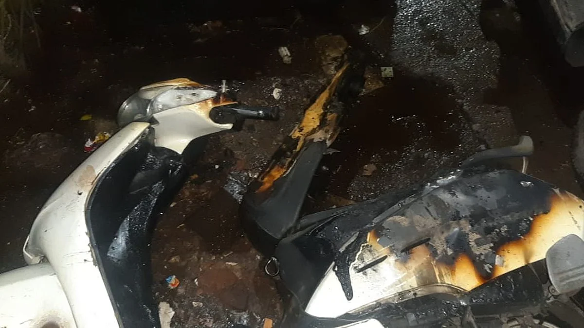 Pune: Unidentified suspects burn bikes in Yerawada; three arrested