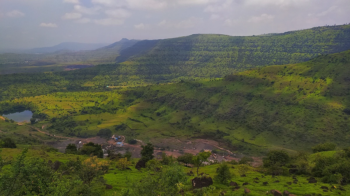 The basalt deposits in Maharashtra are formed due to the basaltic volcanic eruptions