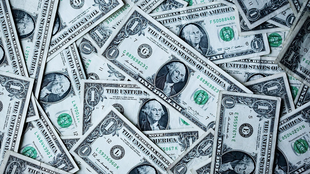 India's foreign exchange reserves rise by $2.563 billion