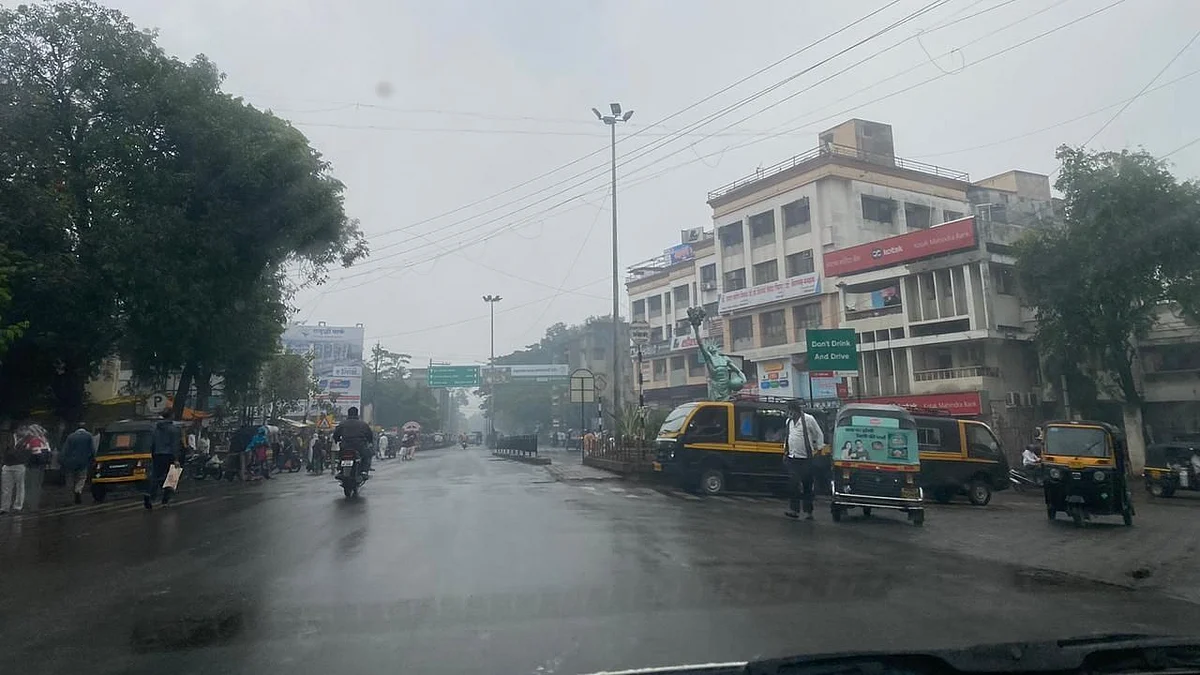 It’s December, it’s 2020: Time to put raincoat on a sweater as parts of Mumbai city receive light rains