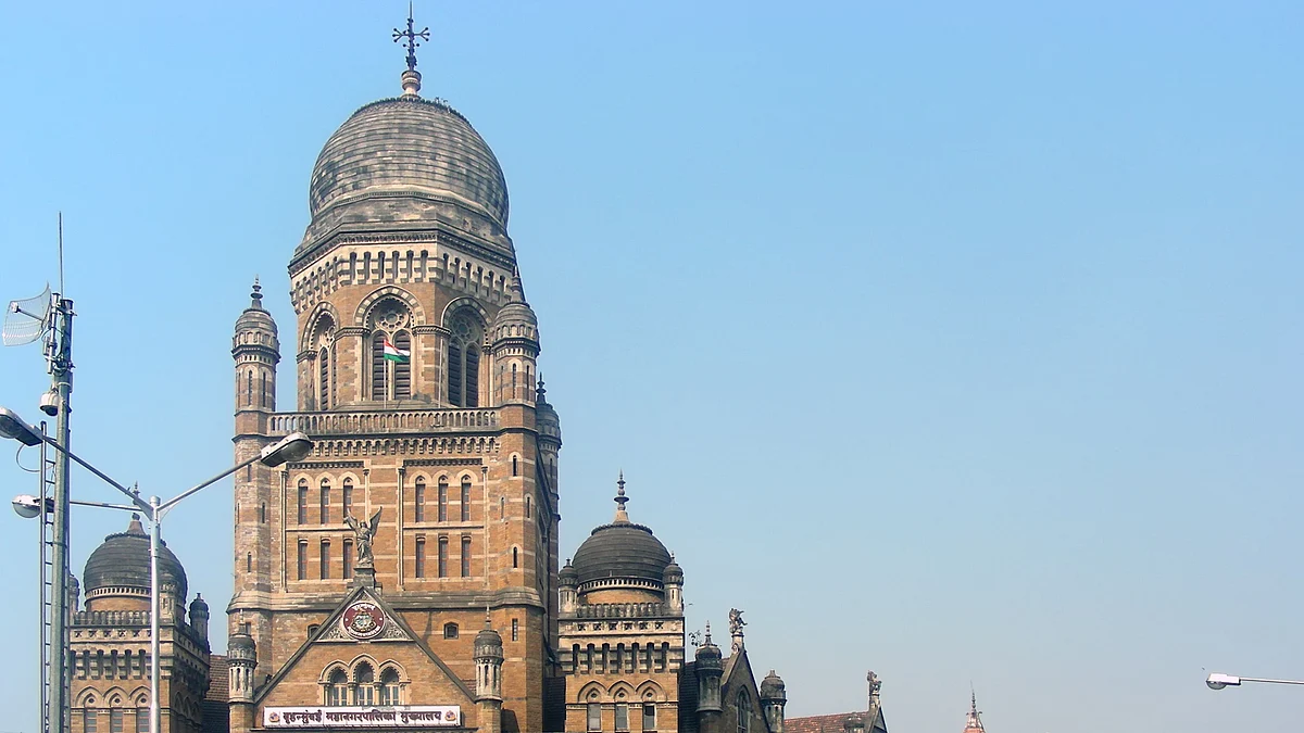 Mumbai: Buildings with over five patients to be sealed; BMC issues new guidelines
