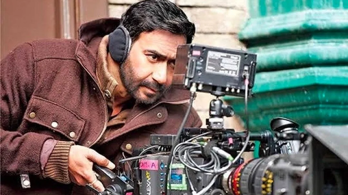 No, man seen in viral Delhi Pub brawl is not Ajay Devgn!