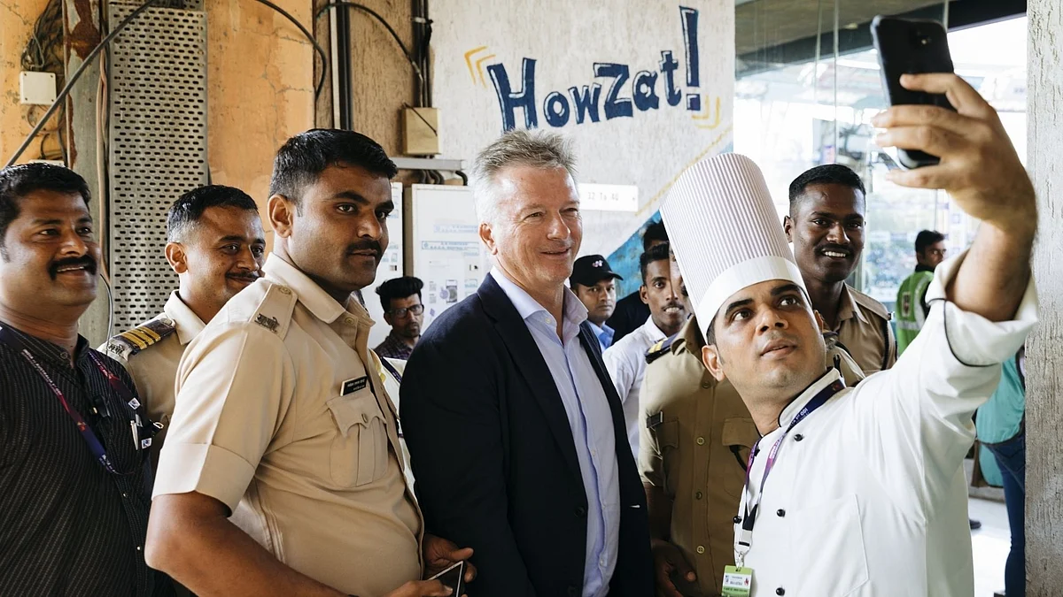 Fans couldn't resist clicking a selfie with Australia's former skipper Steve Waugh