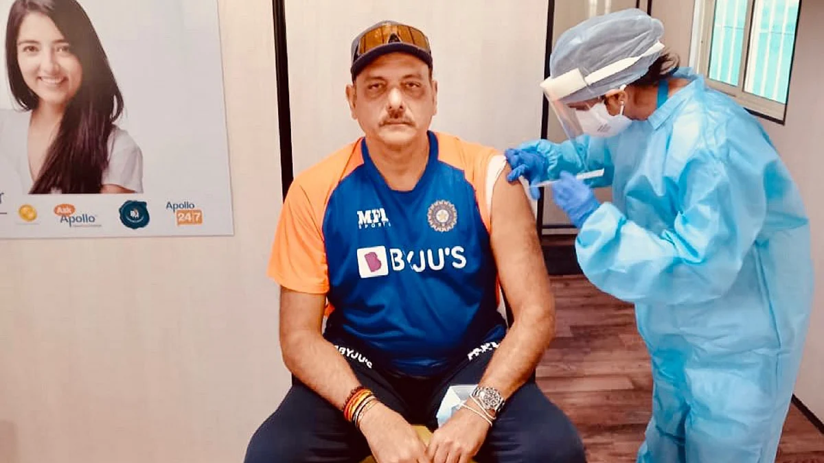 Ravi Shastri posted a photo of him receiving the COVID-19 vaccine.