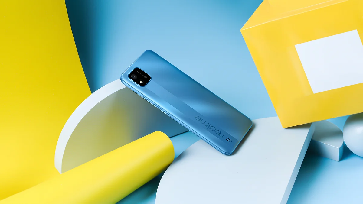 The Realme C20 in the Cool Blue shade