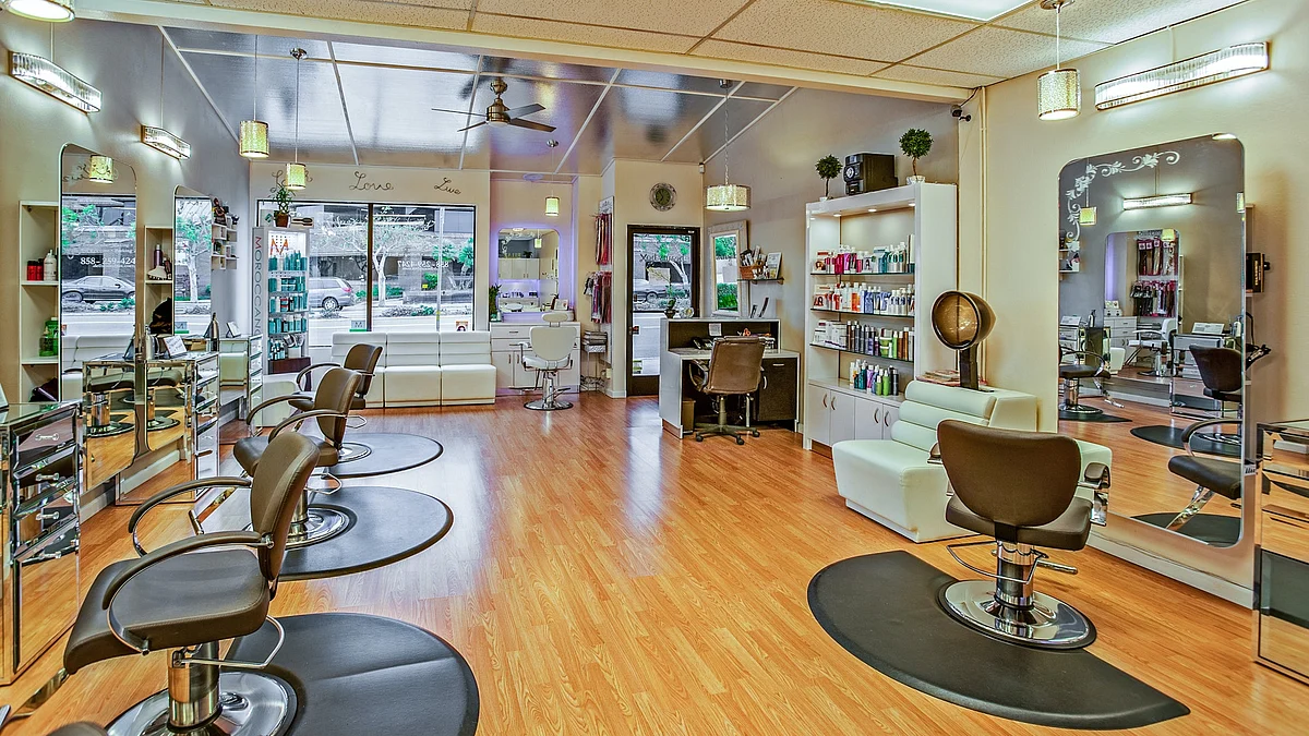 Pune: Salons and barbers fight to stay afloat amid COVID-19 pandemic