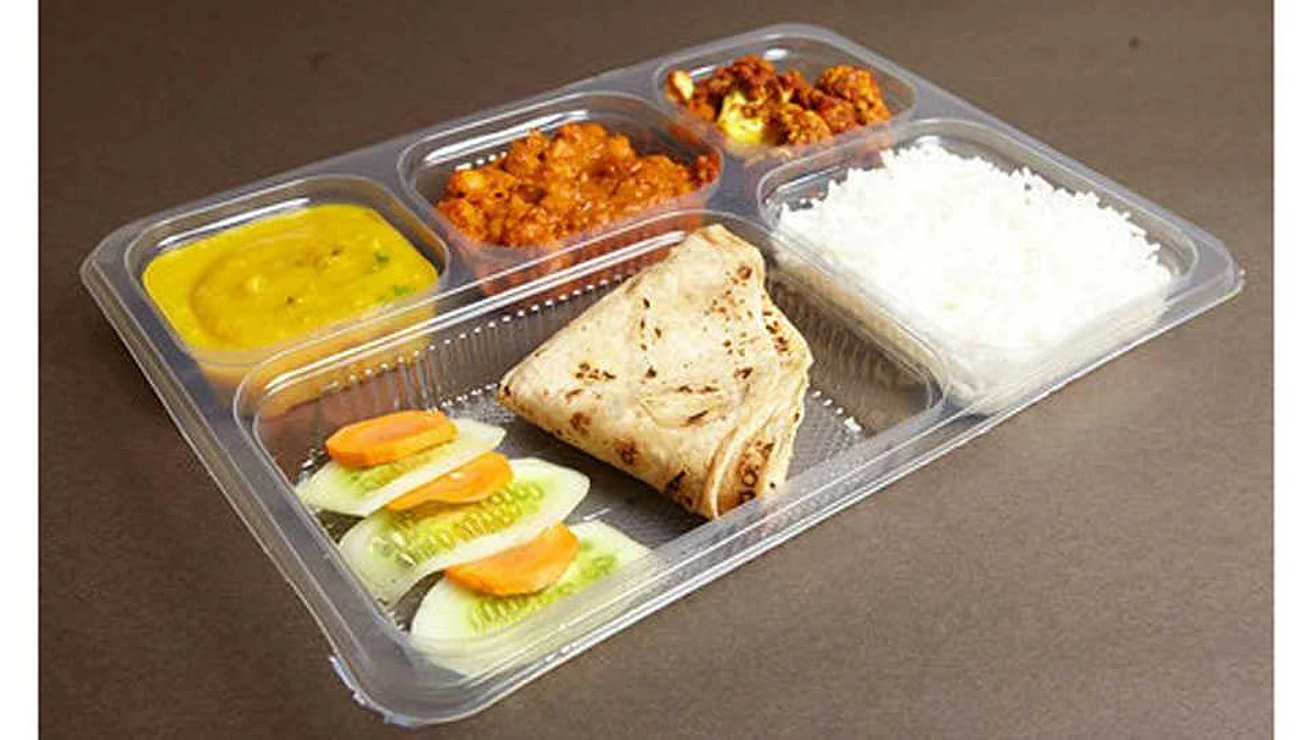 Maharashtra’s takeaway service for Shiv Bhojan Thali: Here's how Twitterati respond