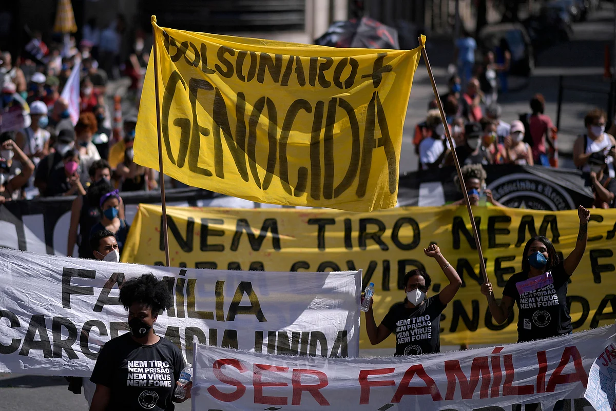 People take part in a protest against Brazilian President Jair Bolsonaro's handling of the COVID-19 pandemic in Belo Horizonte, Brazil on May 29, 2021.