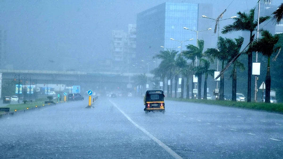 Cyclone Tauktae hits Mumbai, intensifies into extremely severe cyclonic storm