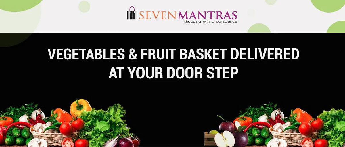 Pune: Society Committee members distribute 'Seven Mantras Fruit Basket' to families in home-isolation