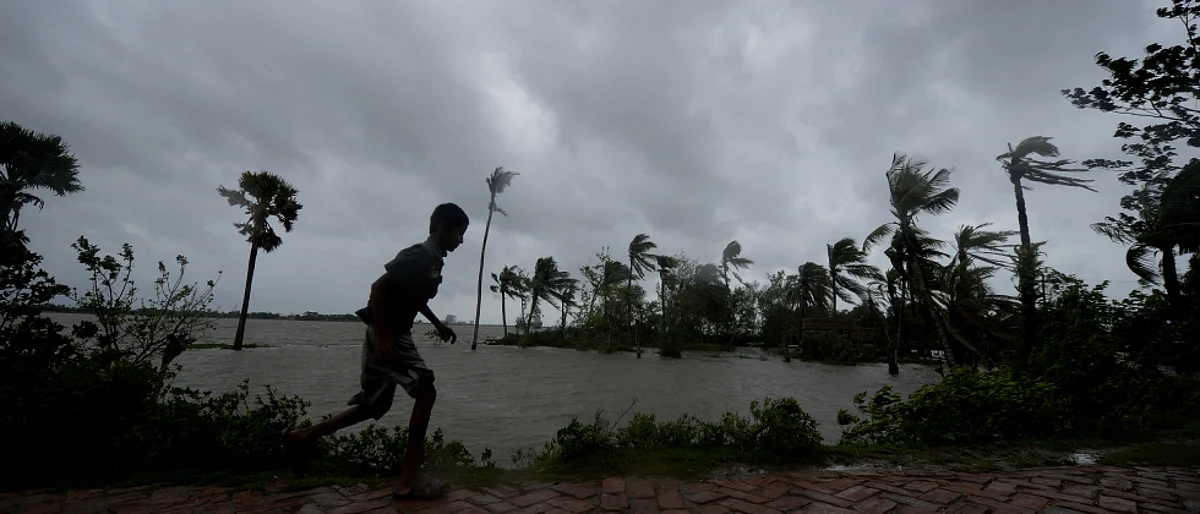 Cyclone Amphan: Shocking videos from West Bengal