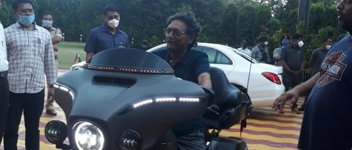 CJI Justice Bobde’s Harley Davidson picture goes viral and netizens can’t keep calm