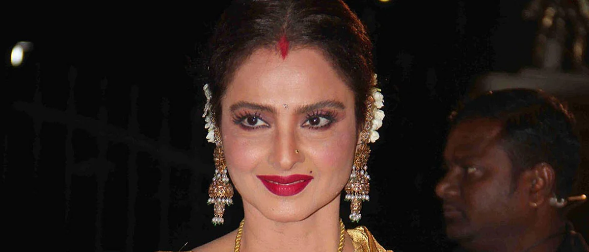COVID-19: Four watchmen near Rekha's bungalow test positive
