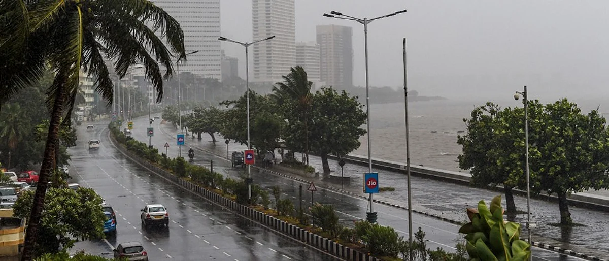 Cyclone Nisarga Update: 1 killed in Maharashtra as Cyclone whirls pass (Roundup)