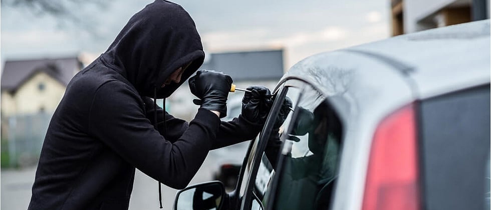 Mediacorp police and thief essay 05 picture