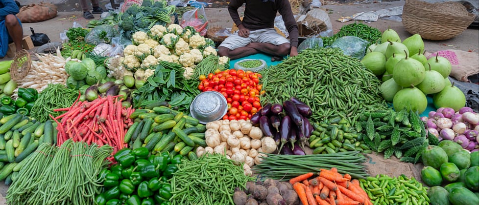 Vegetable selling in retail quantity to begin from today in Pune’s