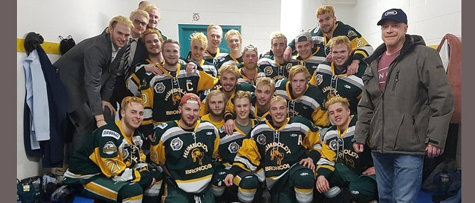 14 killed as ice hockey team bus crashes with truck in Canada