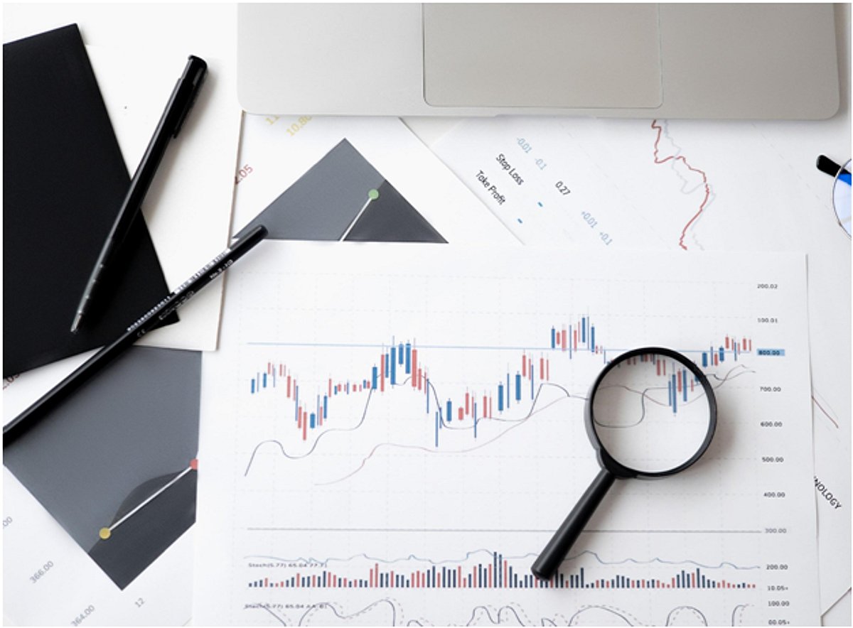 Fear and Greed Index is a tool for analysing the stock market.