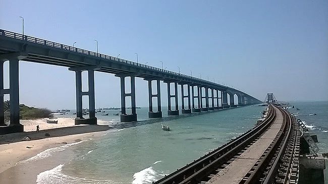 യാത്രപോകാം, തിരുശേഷിപ്പുകളുടെ പറുദീസയായ ധനുഷ്കോടിയിലേക്ക്