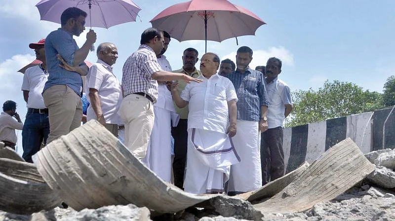 പാലാരിവട്ടം പാലം യുഡിഎഫ് തിരക്കിട്ട് നടത്തിയ അഴിമതി, ആര്ക്കാണ് അഴിമതിക്കാരെ ശിക്ഷിക്കാന് താല്പര്യം?