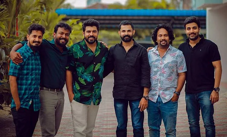 സൂപ്പര്സ്റ്റാര് നയന്താര, നിവിന്-അജു കോംബോ, സംവിധാനം ധ്യാന് ശ്രീനിവാസന്; ദിനേശനെയും ശോഭയെയും കാണാന് പോകാന് കാരണങ്ങള്